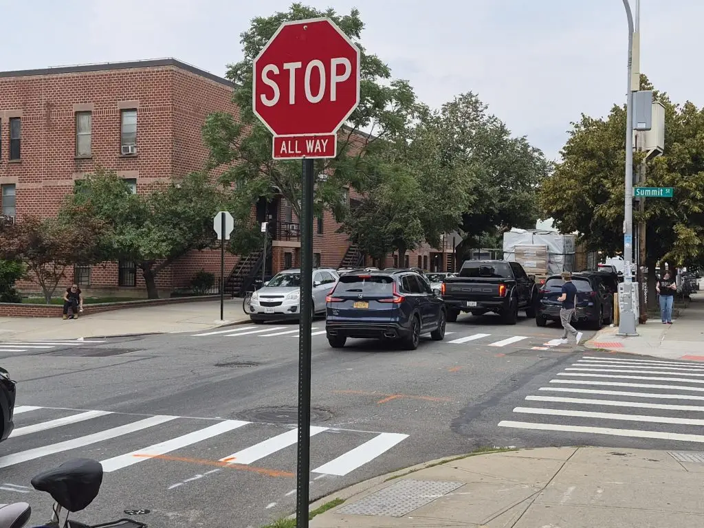 Stop sign at Summit and Columbia looking North